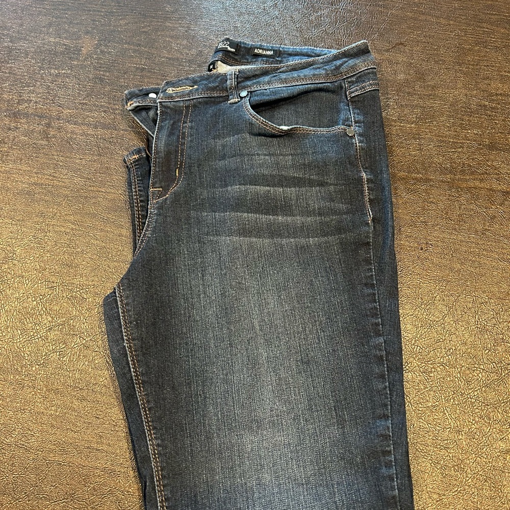Woman’s size 14 capri jeans 27 length